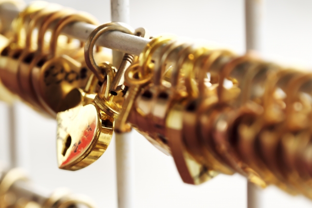 25872488_s こだわりとコンセプトの詰まった特別なチョコレート